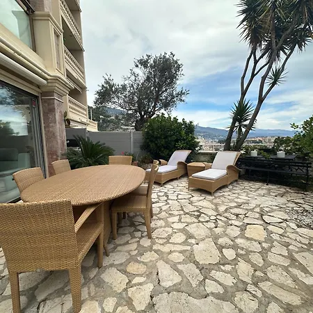 , Piscine Aux Portes De Monaco Cap-d'Ail